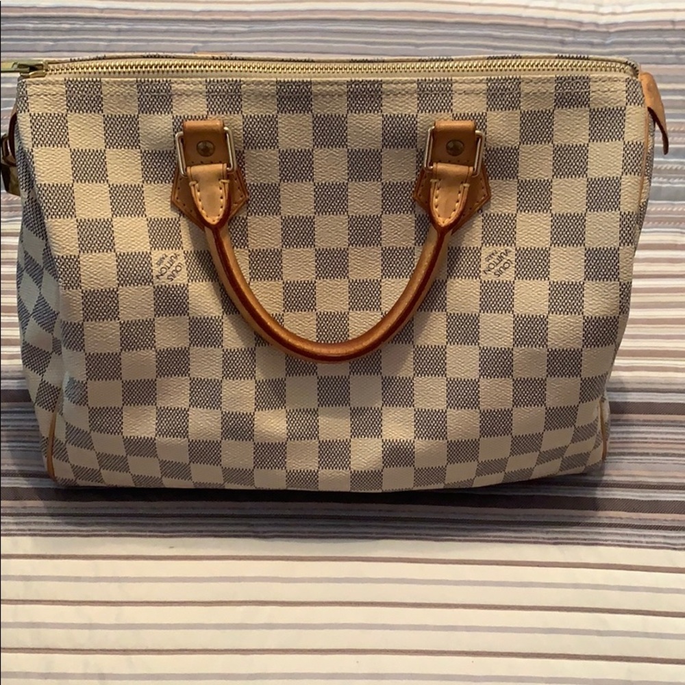 Louis Vuitton speedy